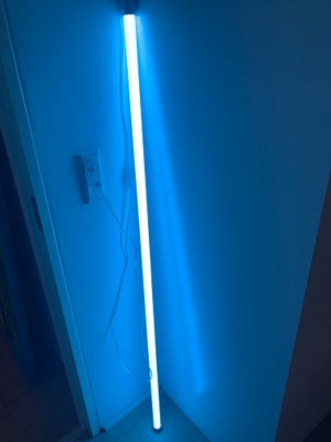 Gulvlampe, Hay, Blå LED neon lampe. 150 cm.