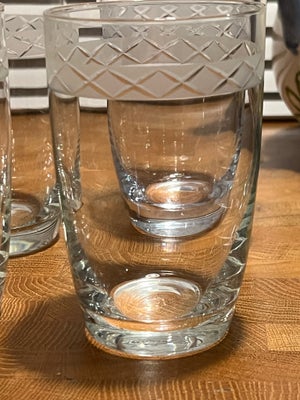 Glas, Ejby vand/ølglas , Holmegaard, Glasset måler Ø 7,5 x 11,7cm.
Designet af Jacob E. Bang i 1937 