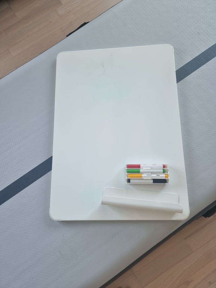 Whiteboard, Ikea vemund