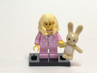 Lego Minifigures, Serie 20 - 1 enkelt tilbage:

15: Pajama Girl   50kr.
13: Brick Costume Guy 25kr.
