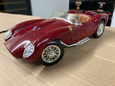 Modelbil, Ferrari 250 Testa Rossa 1958 1/18, skala 1:18, En rigtig flot og meget deltaljeret modelbi