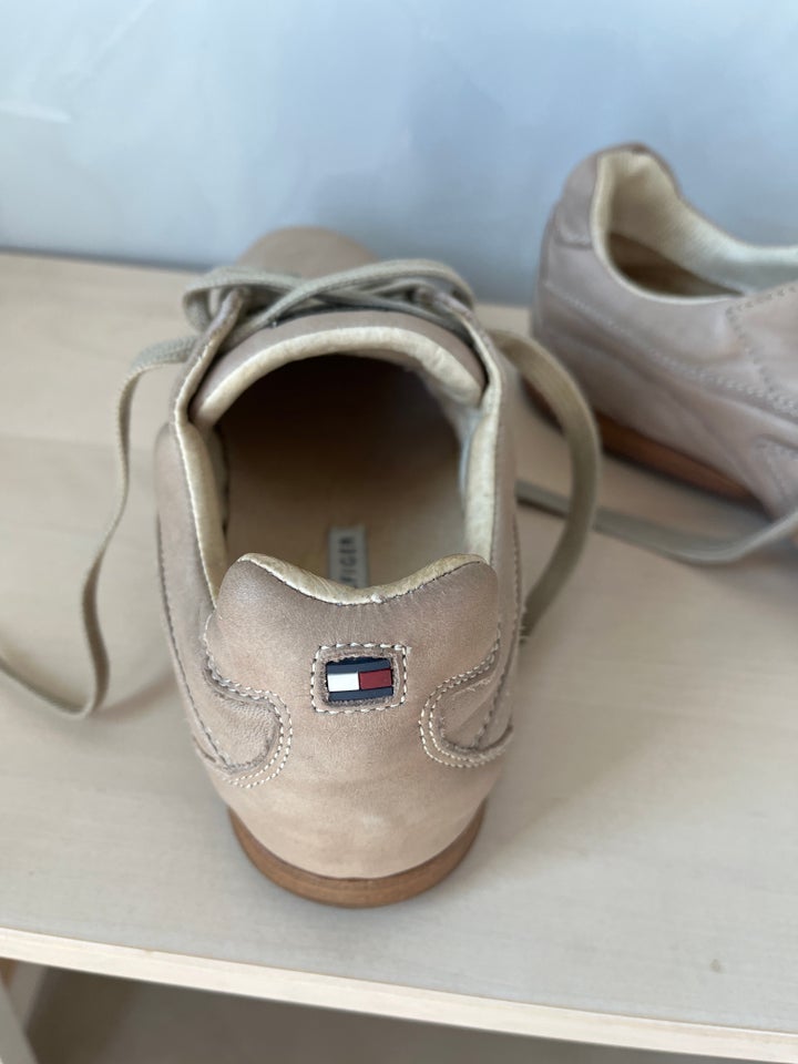 Sneakers, str. 37, Tommy Hilfiger