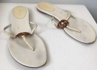 Sandaler, str. 37, Gucci,  multi,  skind,  God men brugt, Fine sandaler i skind med tåsplit

Den ind