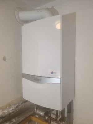 Gasfyr, Vaillant, Vaillant ecotec kondenserende gas kedel sælges.  

Vc 246/ 5-5 

Op til 20 kw 
Årg