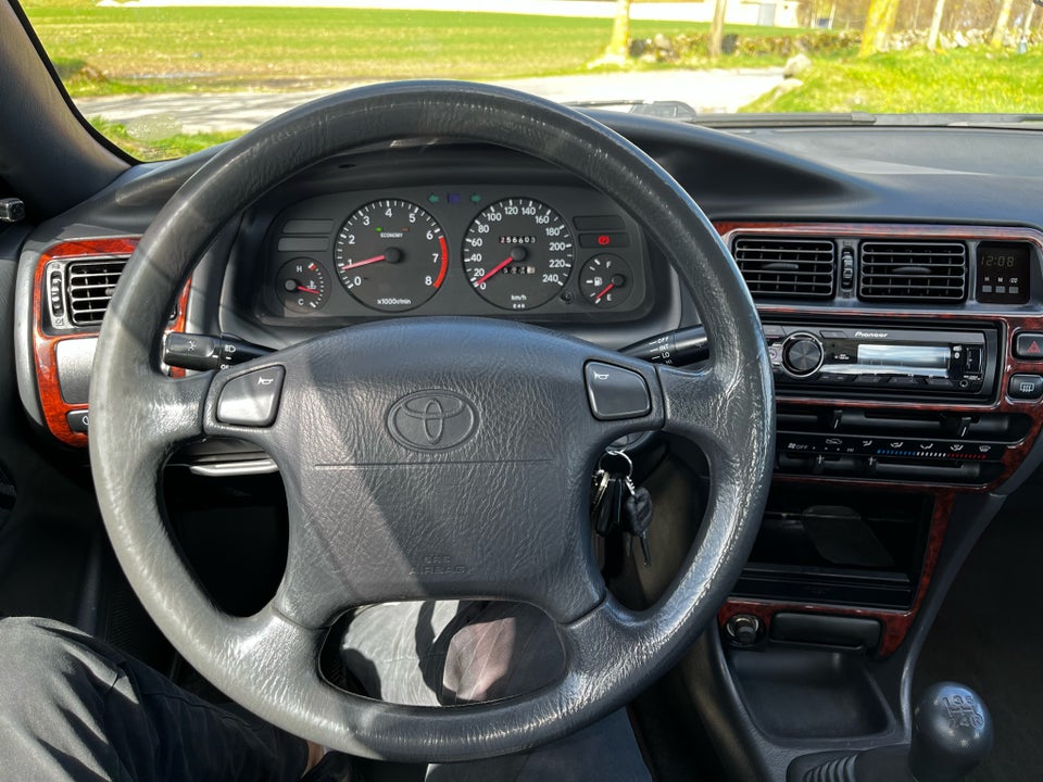Toyota Corolla, 1,3 XLi Galla, Benzin