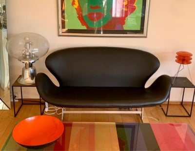 Arne Jacobsen, Svane sofa, Sofa, Designer: Arne Jacobsen Producent: Fritz Hansen. Model: 3321. Svane
