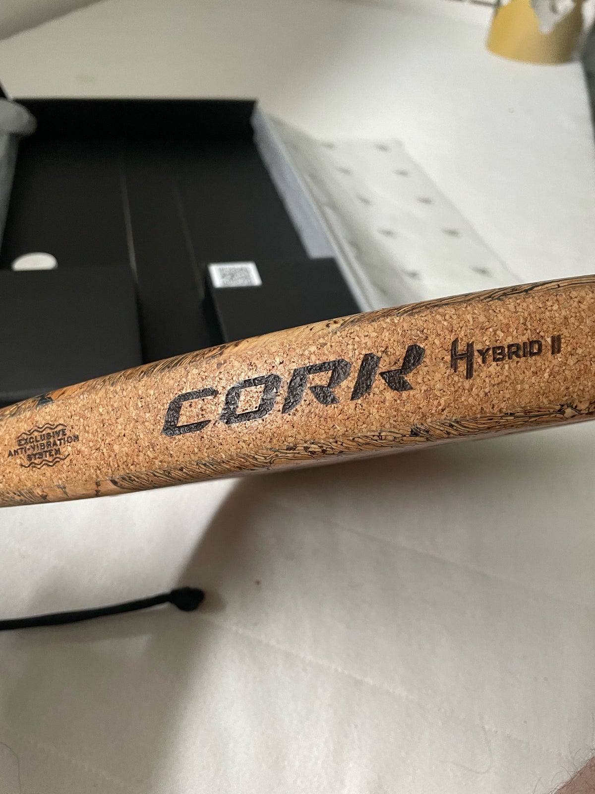 Padel bat, Cork supreme Hybrid II