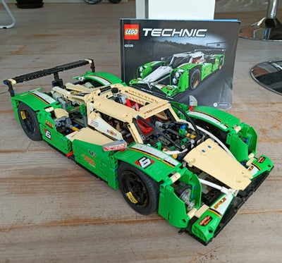 Lego Technic, 42039
Le Mans Racer

inkl nye stickers
byggevejledning

Klodser er talt op, så sættet 
