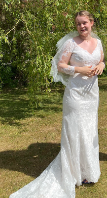 Brudekjole, Rebecca Ingram - størrelse 36/38, Næsten som ny, Jeg sælger min smukke brudekjole fra Re