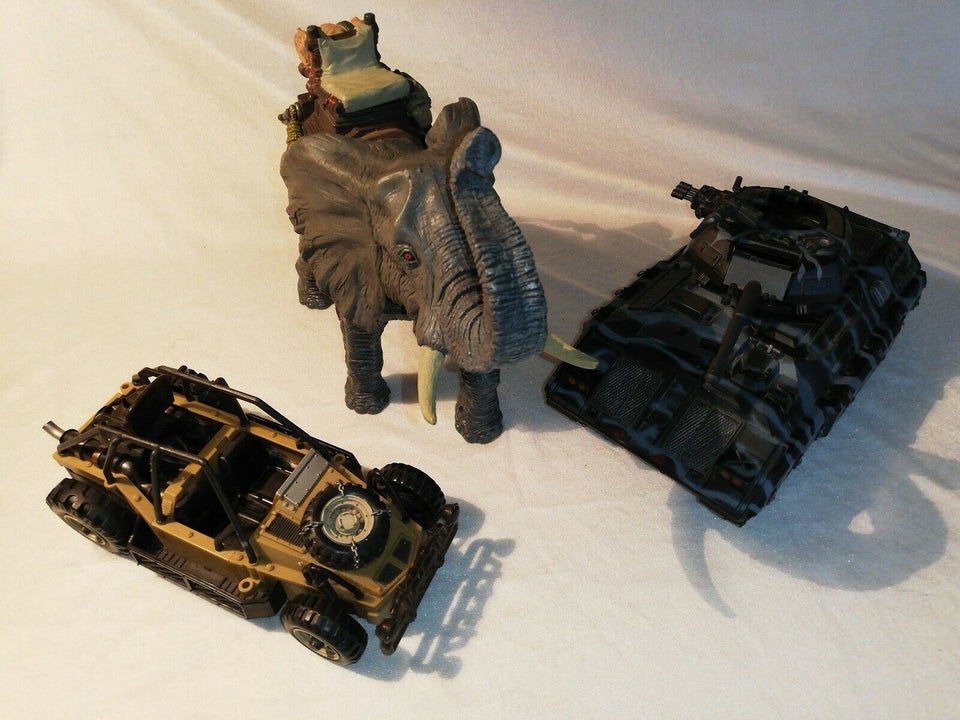 Elefant, jeep, tank