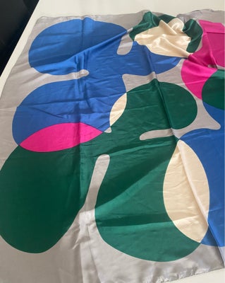 Tørklæde, 4-kantet tørklæde, ??, str. 100 x 100 cm,  Lysegrå, pink, grøn, blå,  ??,  Næsten som ny, 
