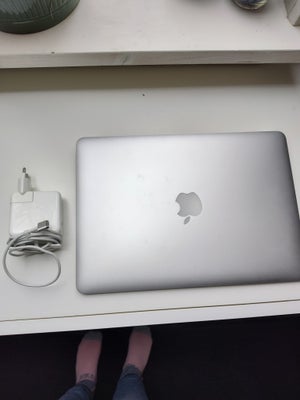 MacBook Air, 1,8 GHz, 8 GB ram, Perfekt, Jeg sælger min meget finde MacBook da jeg ikke får den brug