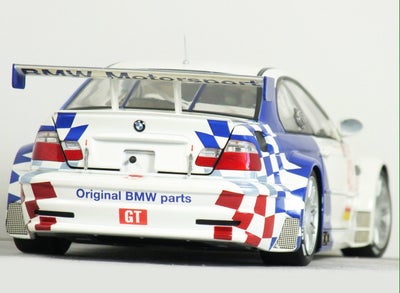 Modelbil, Minichamps - BMW M3 GTR e46, skala 1:18, 2001 BMW M3 GTR #42 ELMS - 1:18

Mange fine detal