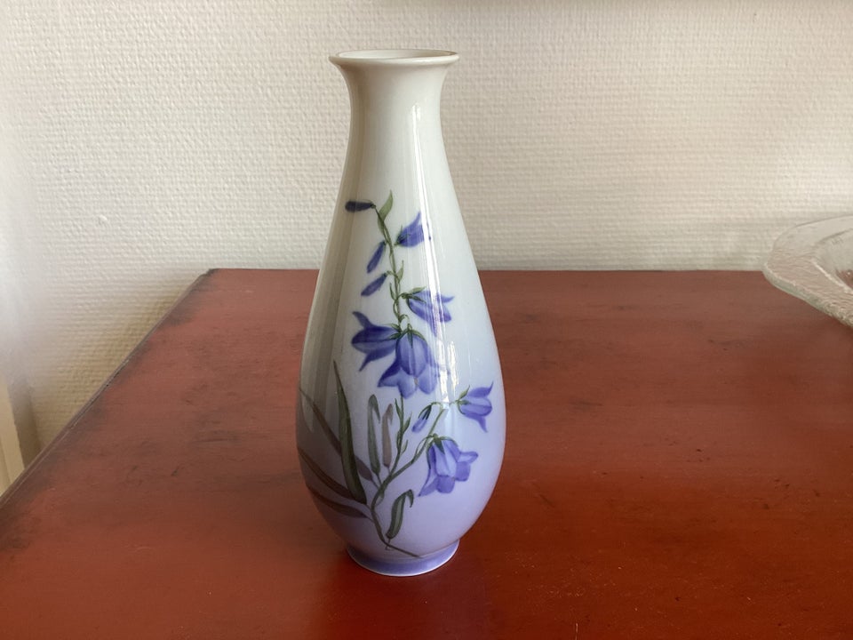 Porcelæn, Vase fra Royal Copenhagen
