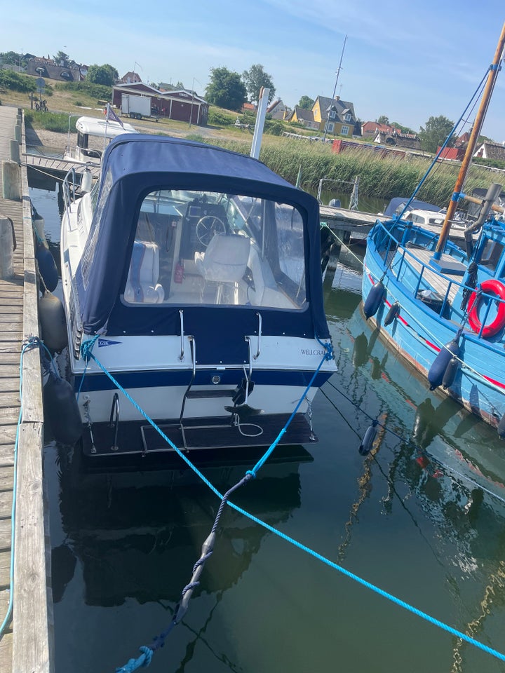 Speedbåd Weelcraft 24 fod med Gillelejehavneplads