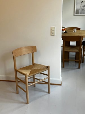 Børge Mogensen, stol, J39 Mogensen Chair Folkestolen, En smuk klassiker. Folkestolen i lakeret bøg. 