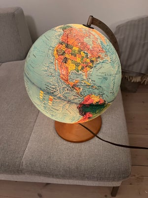 Globus, Scan-Globe, Flot retro globus fra 1976 
Den har lys og fungerer så fint