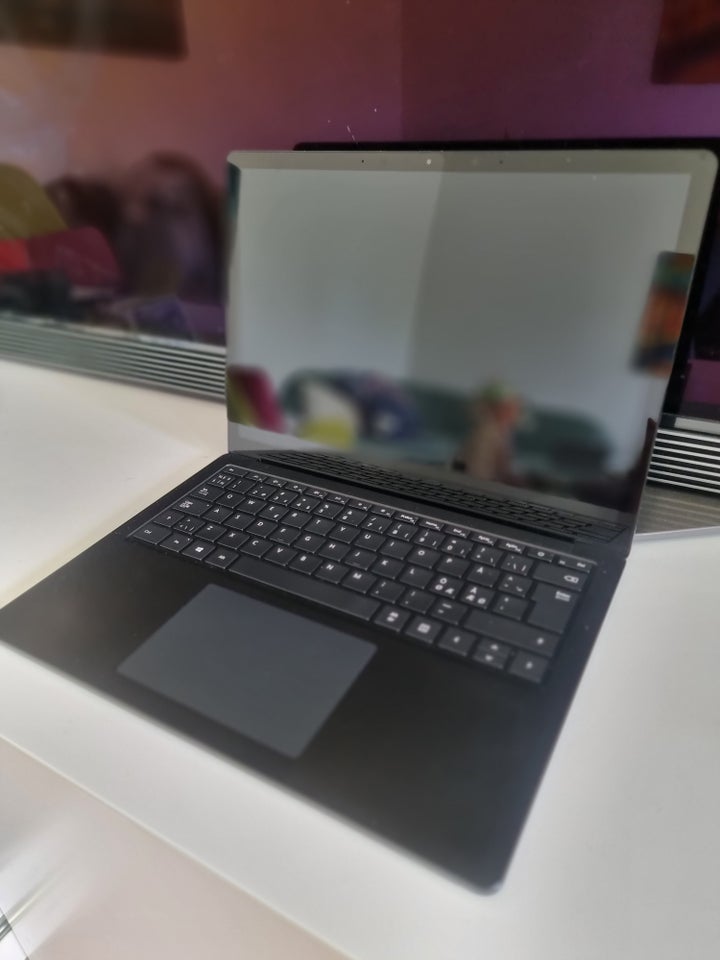 Microsoft Surface Laptop 3, I5 1035g7 GHz, 8GB DDR4X GB ram