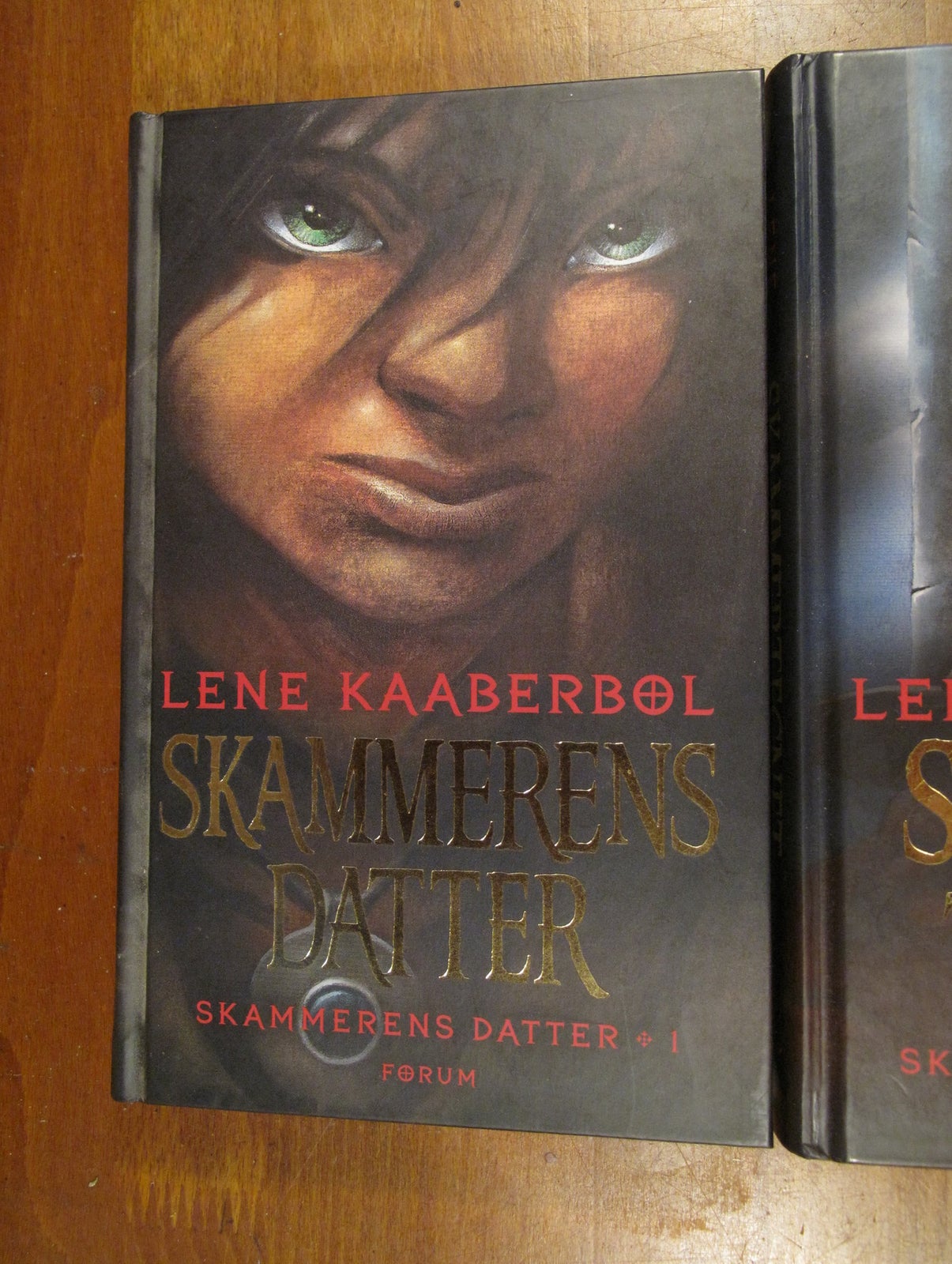 Skammerens Datter 1-3 (covers af Peter Madsen), Lene