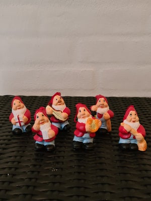 Nisser - 6 små dværge - i keramik - Ubrugt, Kan hænge eller stå -

Hæng på juletræ eller gren eller 
