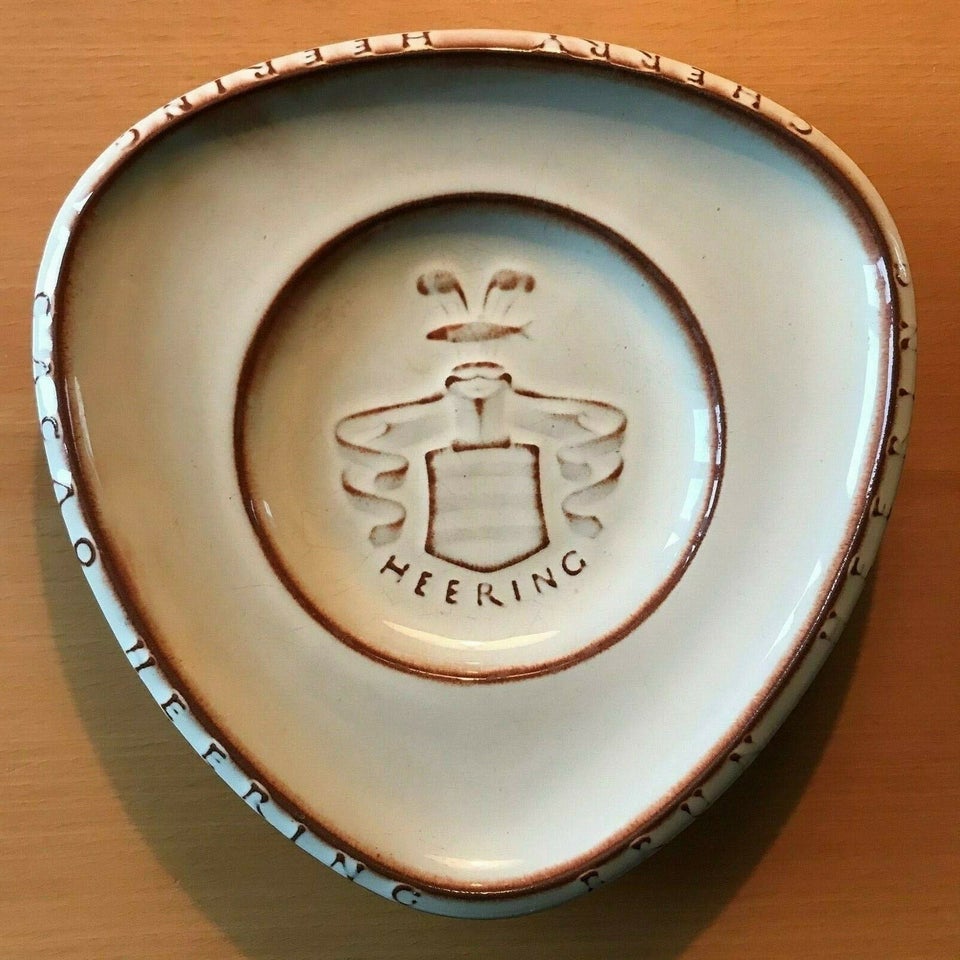 Keramik, Palshus Gammelt reklame askebæger