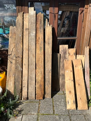 Planker, Gamle rustikke planker, Med forskellig forside og bagside. 
De lange er op til ca. 200 cm. 