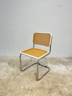 Spisebordsstol, Vintage frisvinger/barber stole originalt tegnet af Marcel Breuer i 20’erne.

Prisen