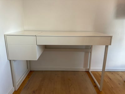 Skrive-/computerbord, Jysk, b: 120 d: 55 h: 70, Jeg sælger dette flotte højglans skrivebord fra jysk