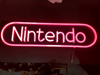 Skilte, Nintendo led skilt, Nintendo Led skilt.
50x14cm med skruehuller til montage.

12v, lyser kra