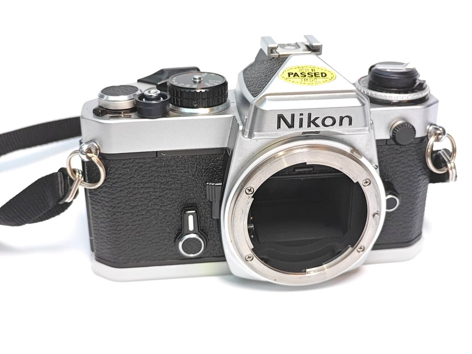 Nikon, Nikon FE, spejlrefleks