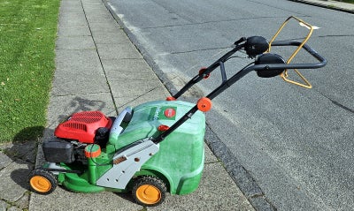 Rotorklipper, Brill rotorklipper sælges. B&S motor. 41 cm klippebredte, selvkørende, græssamler. (gr