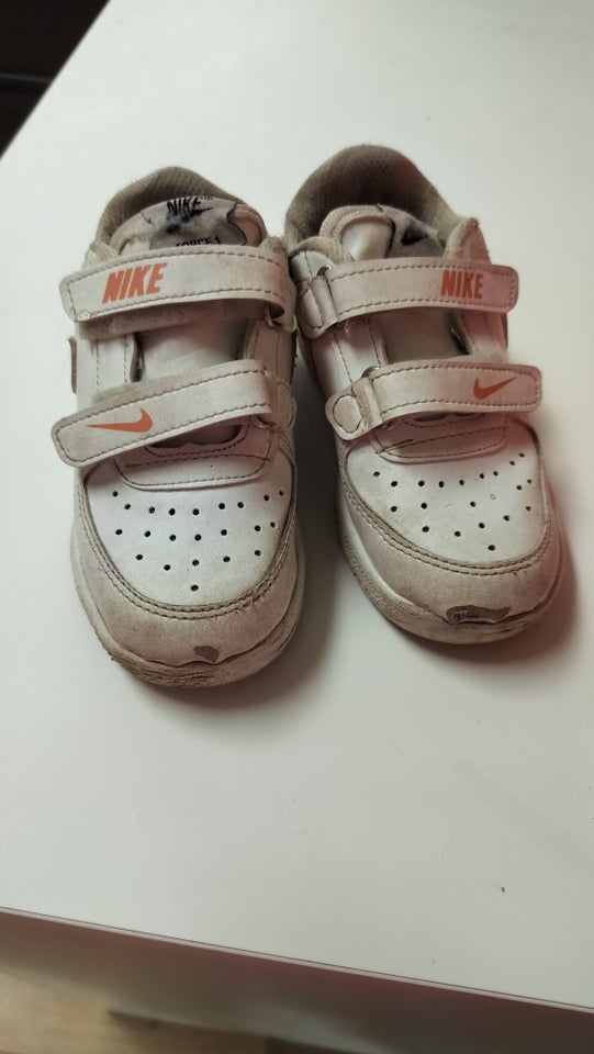 Sneakers, str. 25, Nike