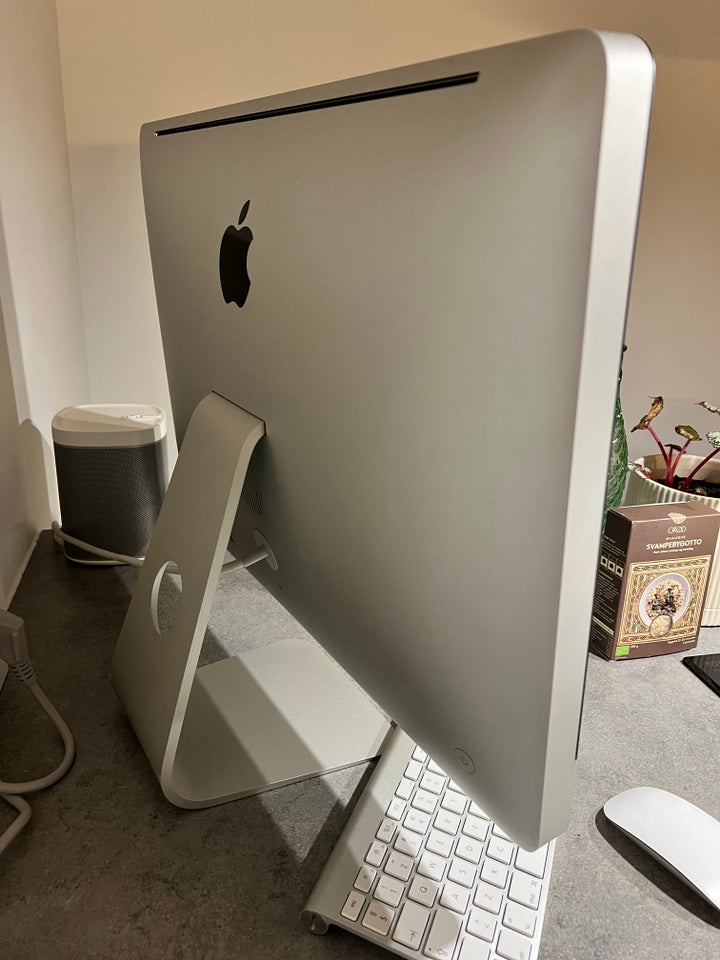 iMac, Mid-2010, 21,5 inch