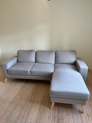Sofa, stof, 3 pers., Sælger min sofa da jeg skal flytte og gerne vil have en større sofa. Passer ind