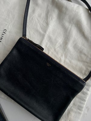 Crossbody, Celine, skind, Céline Trio (Old Céline) crossbody bag i sort skind. 