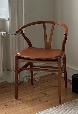 Wegner, y-stol, Stol, Helt ny ubrugt Y stol i teak med cognac læder hynde. Også helt ny. 