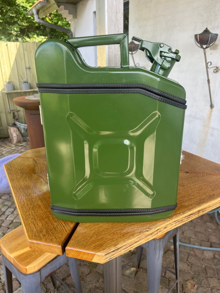 Barskab, jerry can