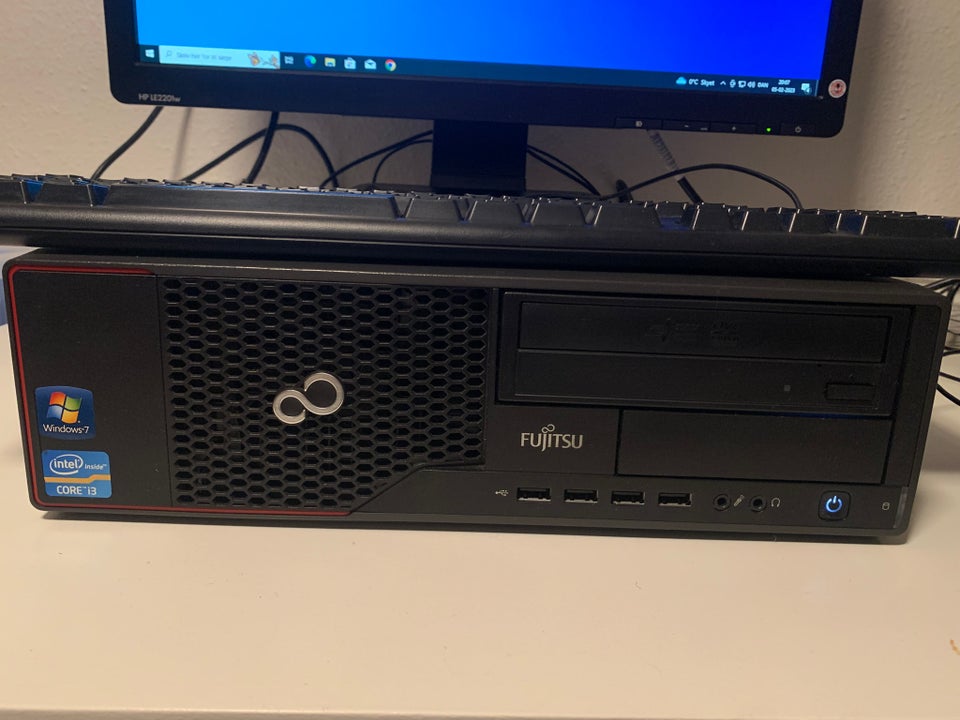 Fujitsu, Esprimo E900, i3 3.3ghz Ghz