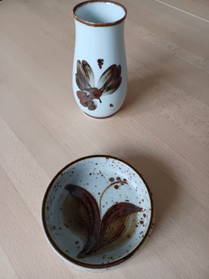 Andet, Vase og lille skål, Bing og Grøndahl/Søholm, Porcelænsvase fra B og G måler 18 cm. 
Lille skå