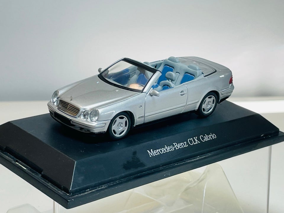 Modelbil, Minichamps Mercedes-Benz CLK Cabrio, skala 1:43