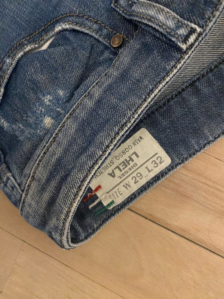 Jeans, Diesel, str. 29