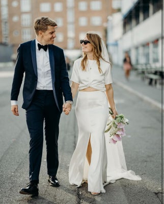 Brudekjole, Prea James Bridal, str. 36, 100% silke, God men brugt, Smukkeste brudekjole fra det aust