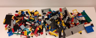 Lego blandet, LEGO klodser, div. større mængde fra 70/80 ´erne, Sæt med diverse LEGO klodser fra for