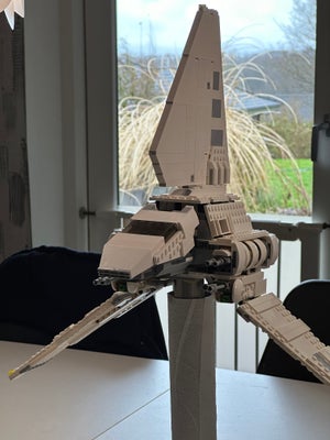 Lego Star Wars, 75094, Imperial Shuttle Tydirium

Brugt - 99% komplet - Der mangler muligvis en enke