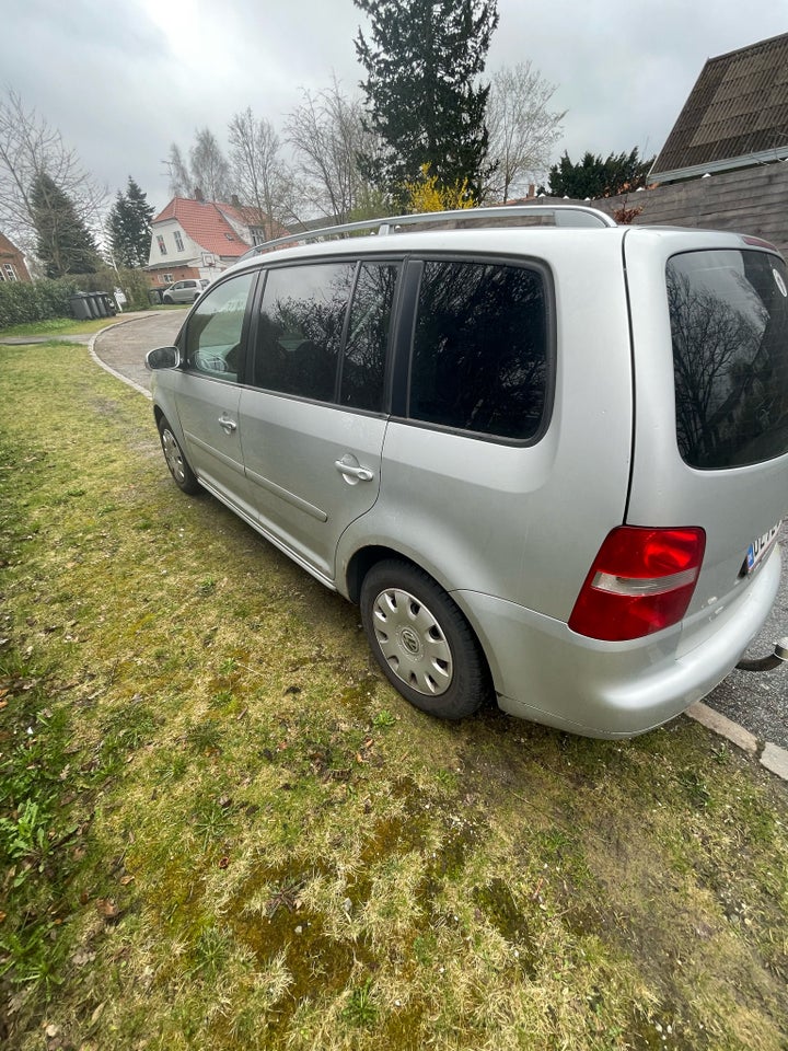 VW Touran, 1,6 FSi, Benzin