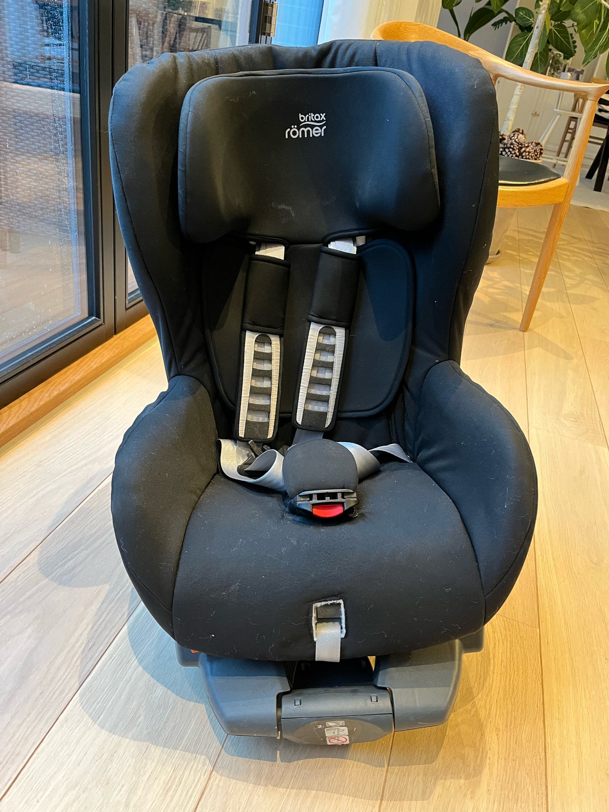 Britax romer safefix plus isofix store car seat