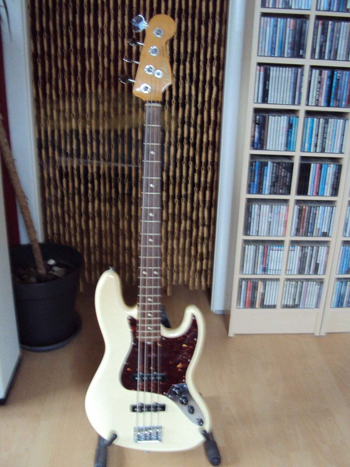 Elbas, Fender (US) Jazz