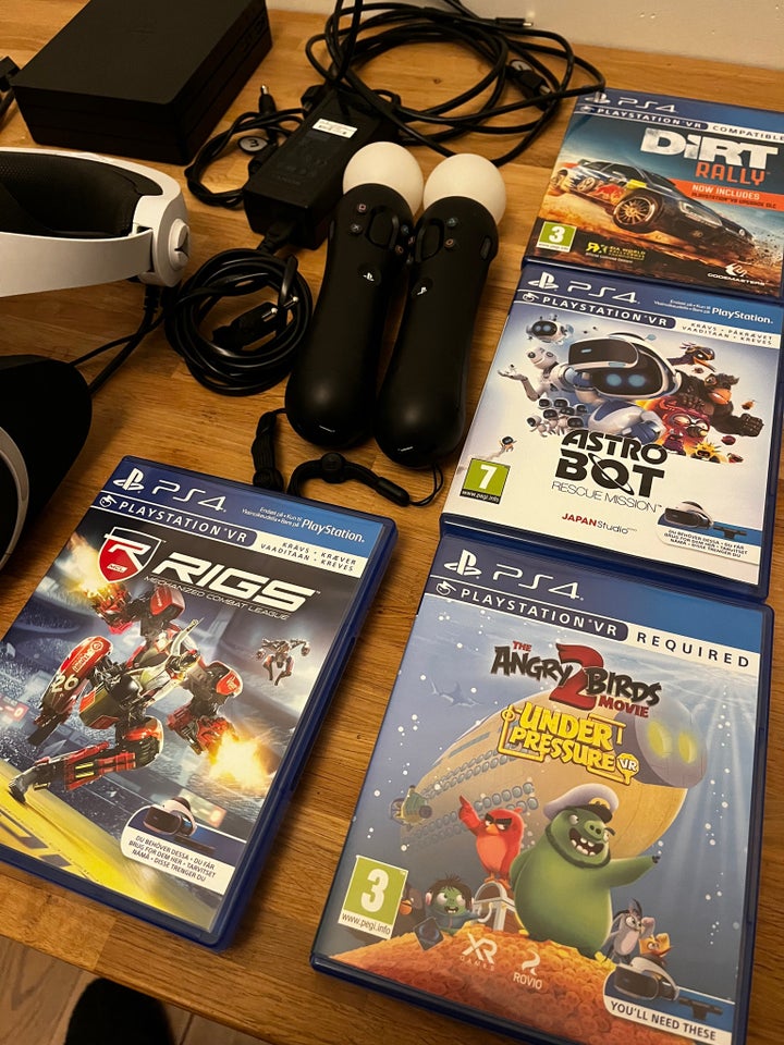 Playstation 4, VR Headset med alt tilbehør!
