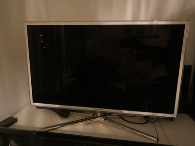 LED, Samsung, 32", High Definition, God, Sælger mit 32" Samsung Smart TV. TV'et fungerer som det ska