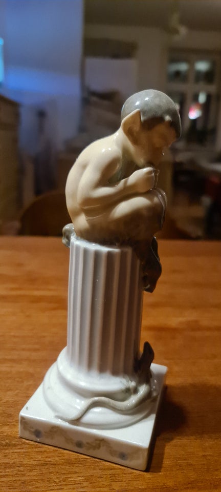 Porcelæn, Faun figur, Kongeligt porcelæn